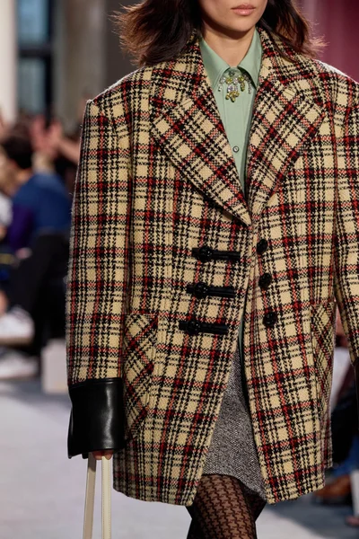 Look 23